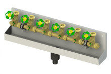 Produktbild: Schlösser Kompak Wasserverteilerstation  Eingang 1", Abgang 1 1/2"  6 -fach  mit Rinne   